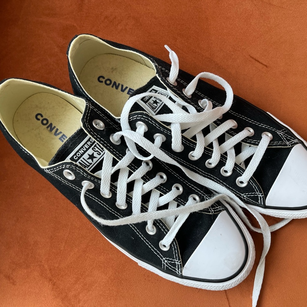 Black converse